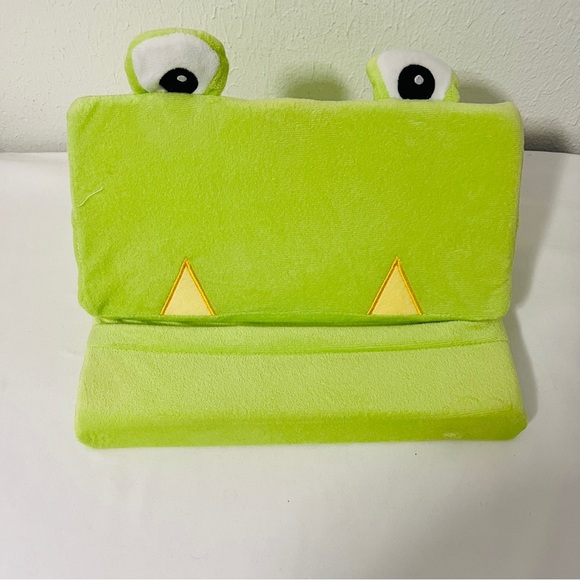 Kids IPad/Tablet & Book Pillow Stand Holder Lap Soft Green Frog Perfect EUC - Picture 2 of 7